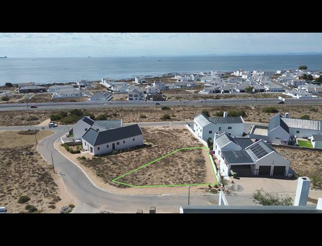472M² VACANT LAND FOR SALE IN DA GAMA BAY